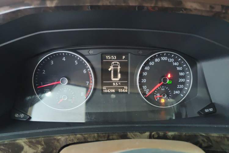 Used Volkswagen Caravelle 2017 2.0 TSI 4x4 Luxury Edition 7-Seater