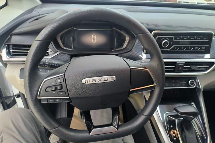 Used SAIC MAXUS Dajia 5 2022 430 km Elite Version 7-Seater