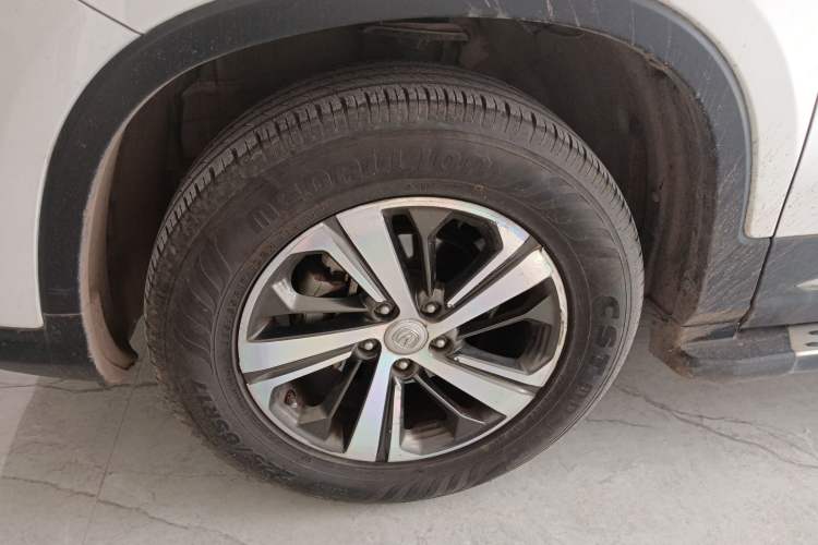 Used CHANGAN CS75 2020 280T Manual Elite Version China VI Left Front Wheel Hub