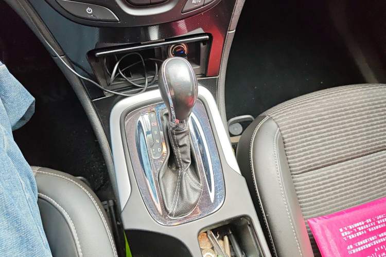 Used Buick Regal 2015 1.6T Leading Technology Model Gear Lever