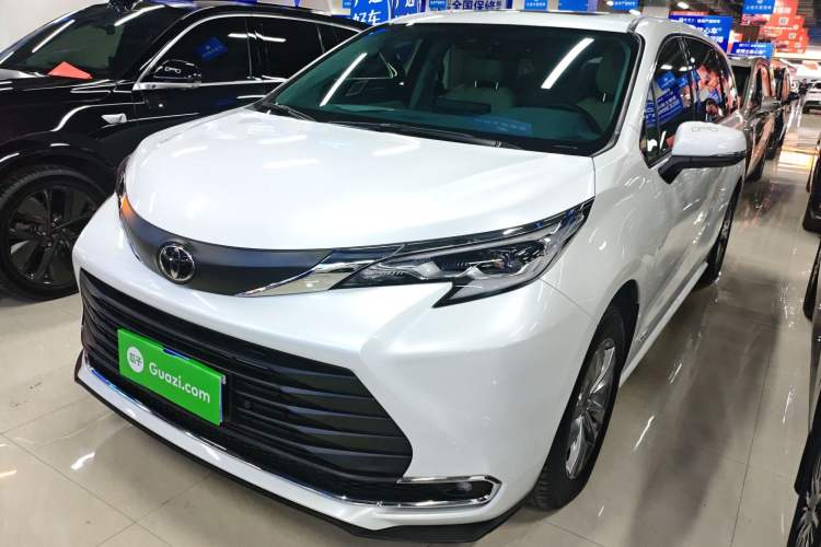 Used Toyota SIENNA 2024 2.5L Hybrid Comfort Edition