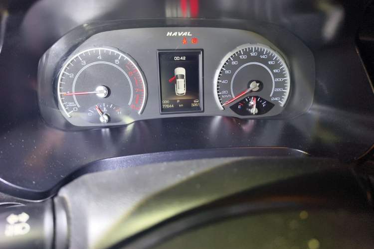 Used Haval H2s 2017 Red-Label 1.5T Dual-Clutch Elite Model Odometer Close Up