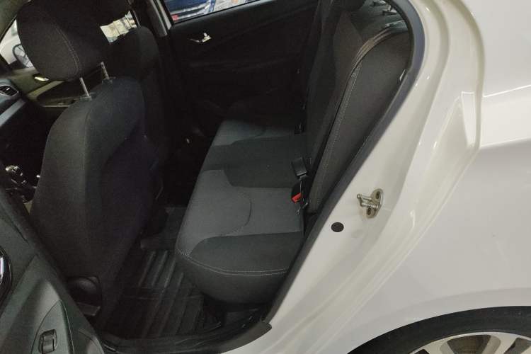 Used Chery Arrizo 3 2015 1.5L Manual High-End Version