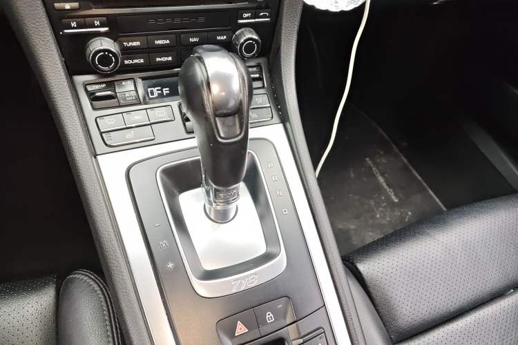 Used Porsche 718 2018 Boxster 2.0T Gear Lever