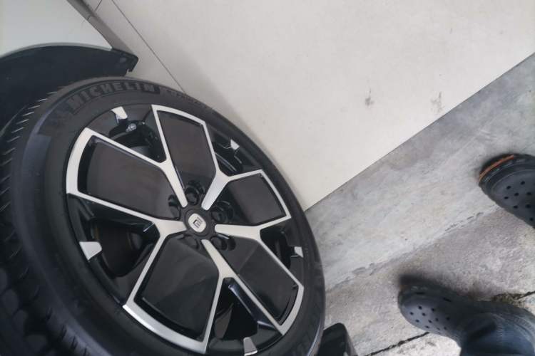 Used Xiaomi Auto SU7 2024 Rear-Drive Standard Founder Edition