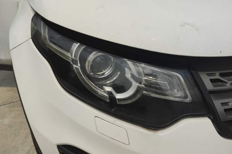 Used Land Rover Discovery Sport 2016 2.0T SE Right Front Headlight