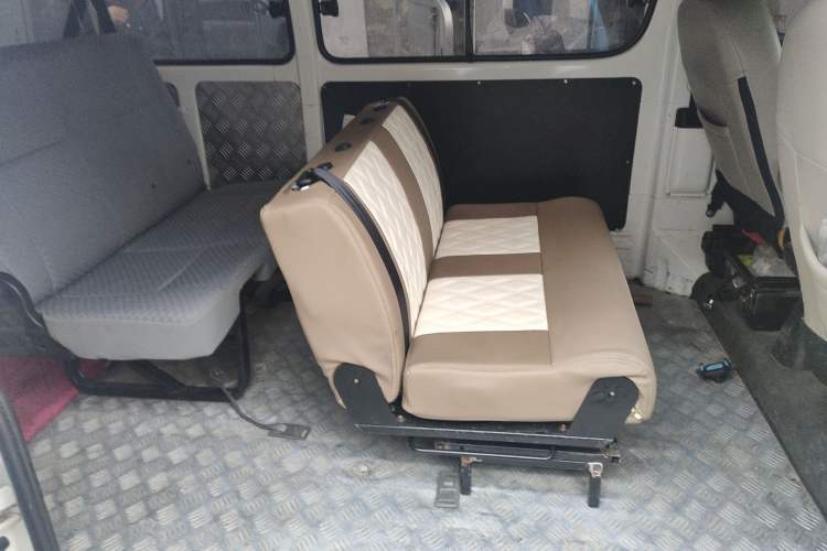 Used Jinbei Express 2019 2.0L Standard Version China VI 1TZS
