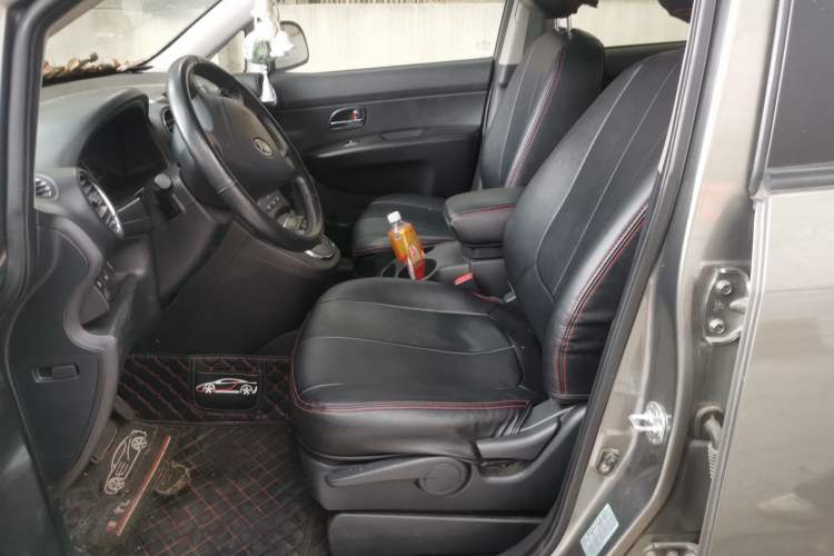 Used Kia Carens 2011 2.0L 5-Seater Automatic Standard Edition