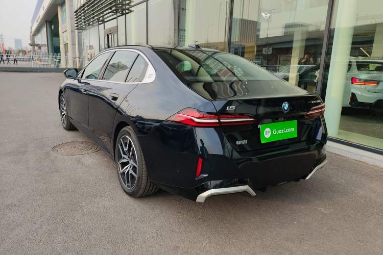 Used BMW i5 2024 eDrive 35L M Sport Package
