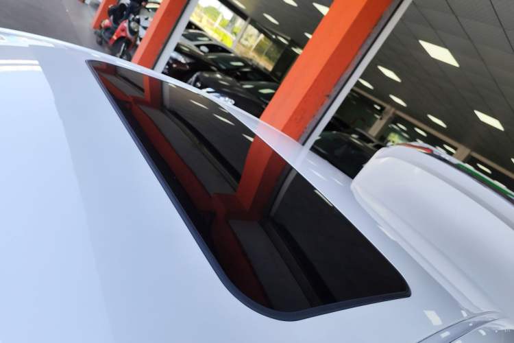 Used Lexus ES 2017 300h Mark Levinson Comfort Edition
