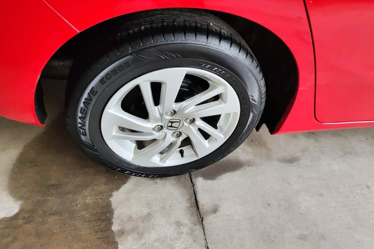 Used Honda Fit 2016 1.5L LXS CVT Comfort Sunroof Version
