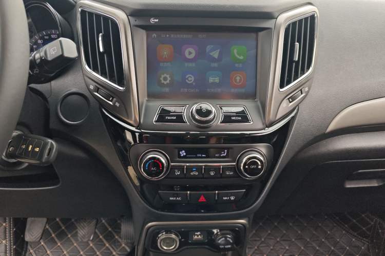 Used CHANGAN CS15 2016 1.5L Manual Luxury Edition
