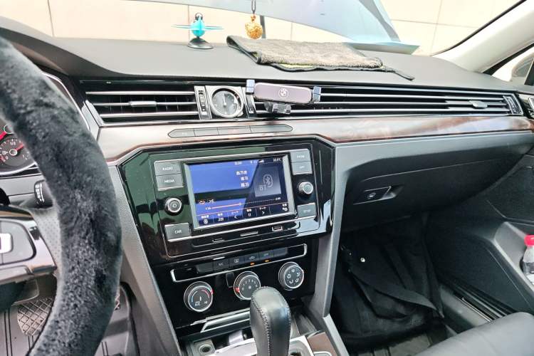 Used Volkswagen Magotan 2019 330TSI DSG Leading Model China VI Standard
