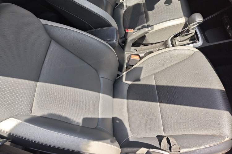 Used Kia kx1 Stonic 2021 1.4L Automatic Fun Edition Right Front Seat