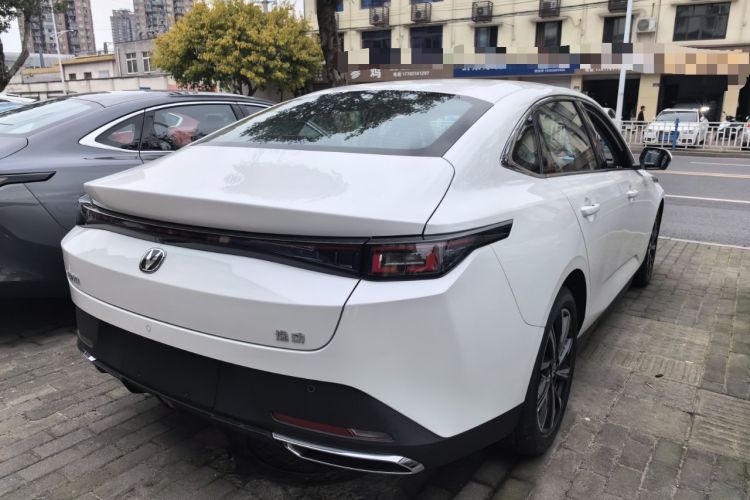 Used CHANGAN Eado 2025 Blue Whale 1.5T 500Bar Prestige Model Rear Right 45 Deg