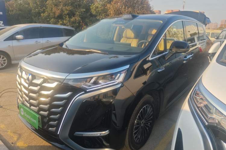 Used Denza D9 2025 DM-i Intelligent Drive 1020 Four-Wheel Drive Prestige Model