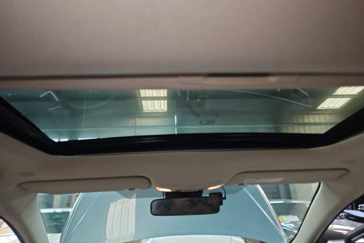 Used Toyota Corolla 2021 Dual-Motor 1.8L E-CVT Elite Edition
