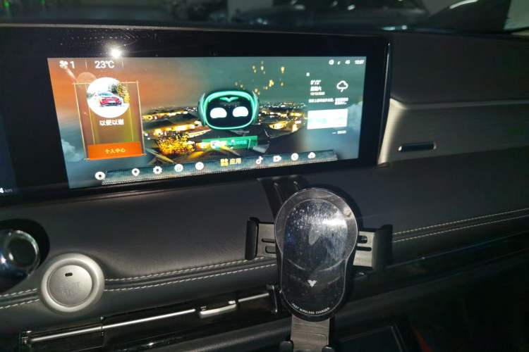 Used NETA U 2021 Pro 400 Cruiser Edition Audio And AC Panel