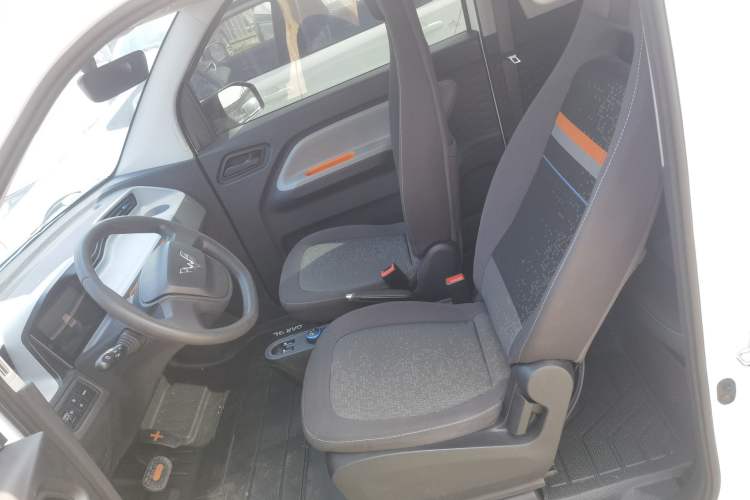 Used Wuling Hongguang MINIEV 2020 Freedom Version Lithium Iron Phosphate Left Front Seat