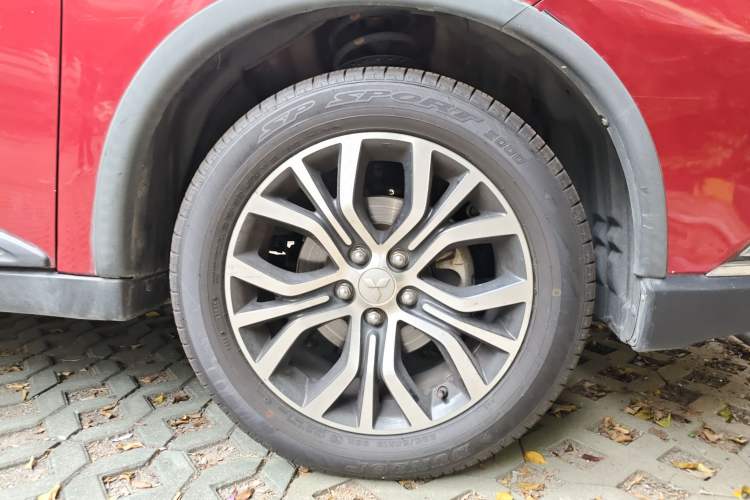 Used Mitsubishi Outlander 2016 2.4L 4x4 Luxury Edition 7-Seater