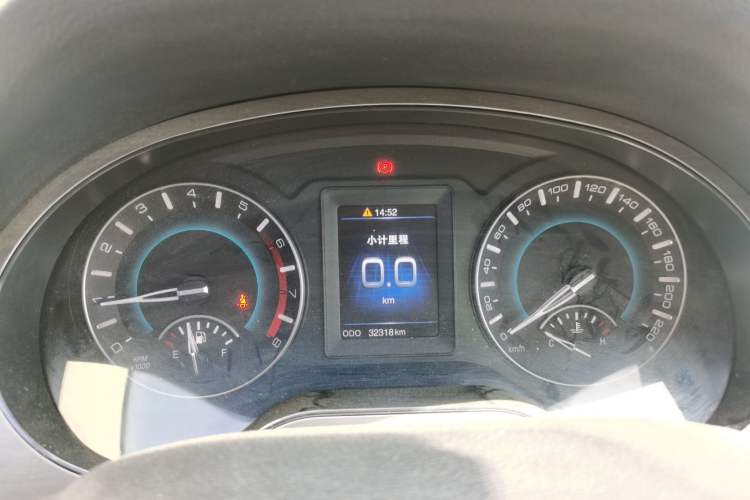 Used Haval H2 2017 Red-Label 1.5T Manual Two-Wheel Drive Luxury Model Instrument Cluster