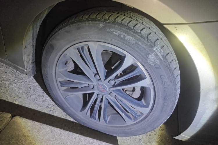 Used Roewe i6 New Energy 2019 PLUS 50T Internet Glory Flagship Edition Right Front Wheel Hub