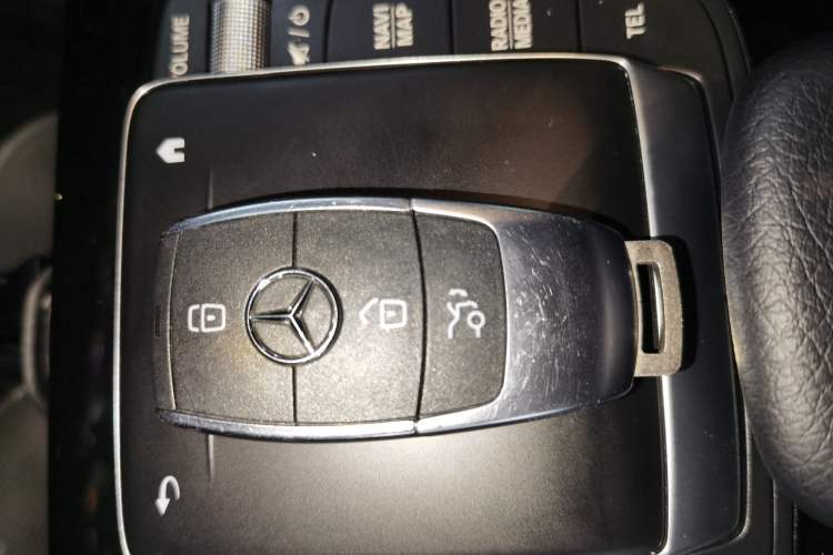 Used Mercedes-Benz A-Class 2022 Revised Version A 200 L Sport Sedan Fashionable Style
