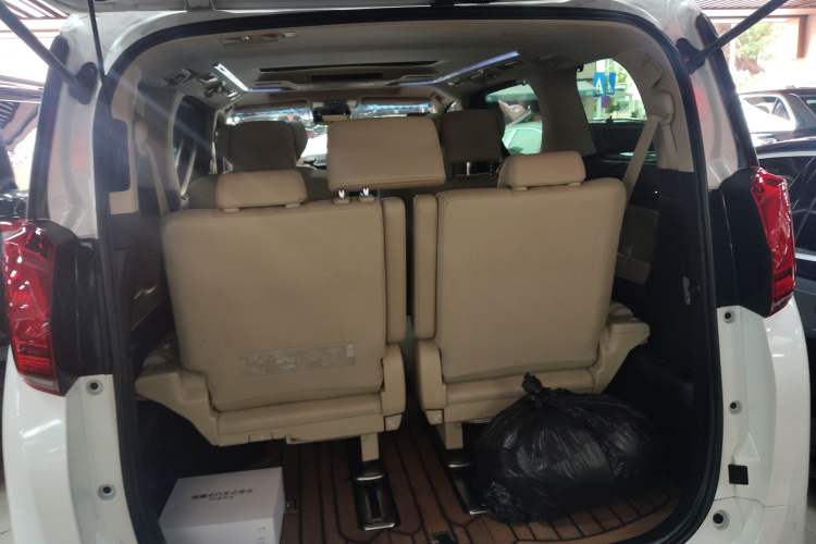 Used Toyota Alphard 2021 Dual-Engine 2.5L Prestige Edition Trunk