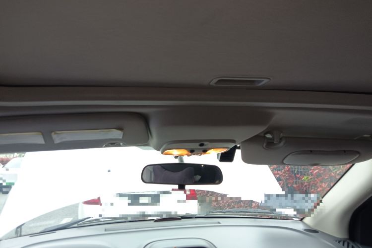 Used Jeep Compass 2011 2.4L four-wheel-drive sport version Headliner