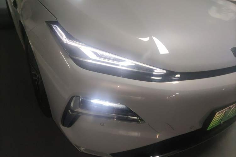 Used Geely Galaxy 8 2025 130km EM-i Prestige Edition
