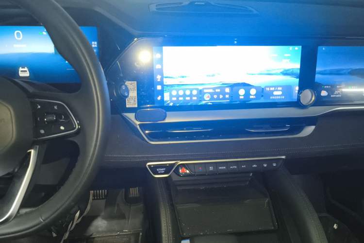 Used Geely Auto Monjaro L 2022 1.5T Thunder Hi·F Plug-in Hybrid Super Rui Audio And AC Panel