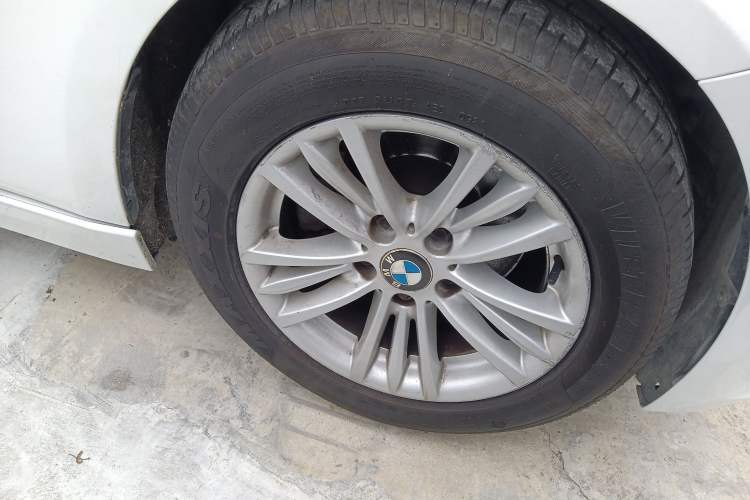 Used BMW 3 Series 2014 320Li Fashion Model
