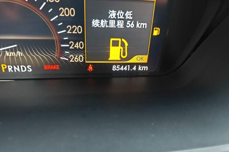 Used Lincoln Continental 2018 2.0T Two-Wheel Drive Deluxe Edition Odometer Close Up