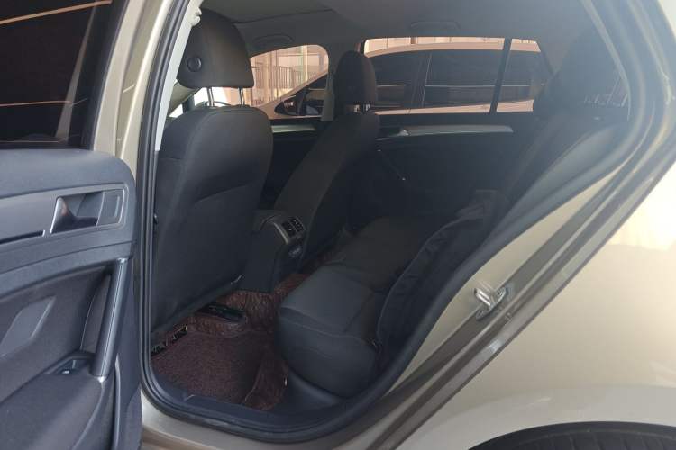 Used Volkswagen Golf 2020 200TSI DSG Comfortable and Ambitious Edition