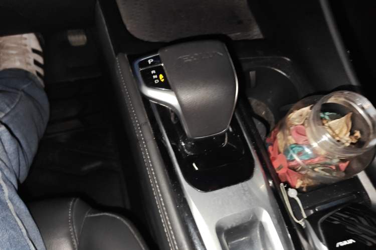 Used Dongfeng Aeolus Huge 2022 Mach Dual-Motor 1.5T MHD Dare-to-Dream Edition