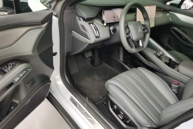 Used BYD Song L EV 2025 662 km Advanced Intelligent Driving Version
