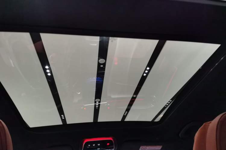 Used Mercedes-Benz GLC 2025 Refreshed GLC 300 L 4MATIC Dynamic Version 5 Seats Headliner