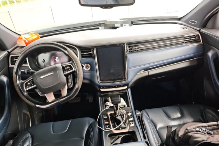 Used CHANGAN OSHAN COS1 2018 1.5T Automatic Smart 7-Seater Center Console