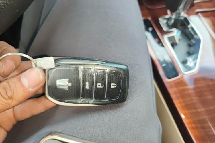 Used Toyota Crown 2015 2.5L Smart Edition Vehicle Key