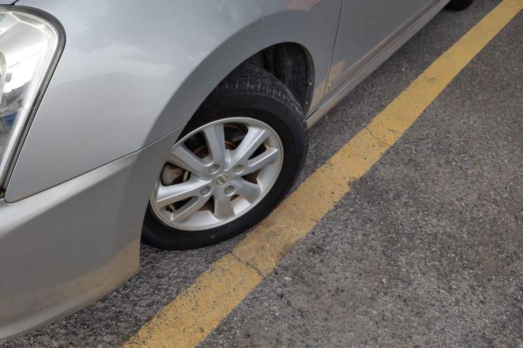 Used Nissan Sylphy 2016 Classic 1.6XE Automatic Leading Edition Exterior 4