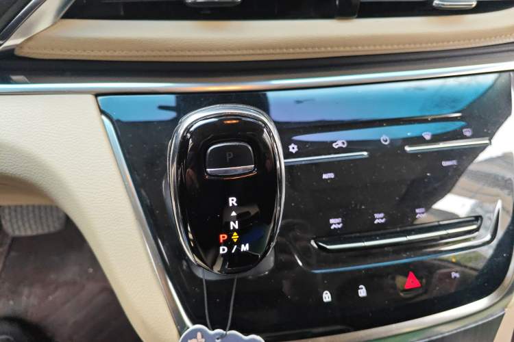 Used Buick GL8 2023 Land Executive Class 652T Luxury Model