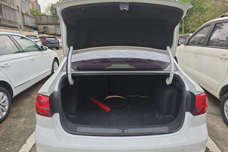 Used Volkswagen Bora 2016 230TSI DSG Luxury Version Trunk