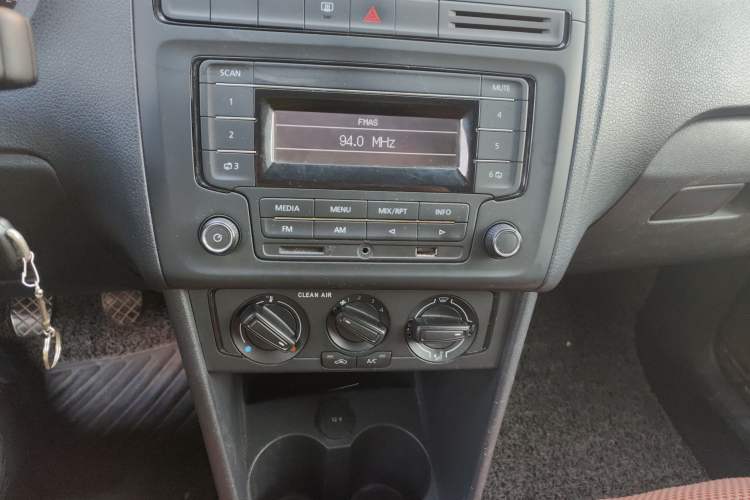 Used Volkswagen Polo 2016 1.4L Manual Fashion Model
