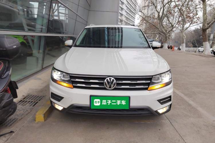 Used Volkswagen Tiguan L 2017 330TSI Automatic Two-Wheel Drive Luxury Edition Front