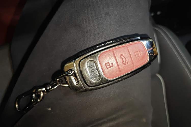 Used Audi Q5 e-tron 2022 40 e-tron Starlight Edition Mech Kit