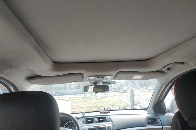 Used BAIC Senova X65 2015 2.0T Automatic Elite Model
