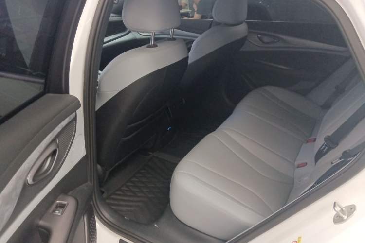 Used BYD Seal 2024 HONOR Edition DM-i 1.5L 121km Luxury Model Left Rear Seat