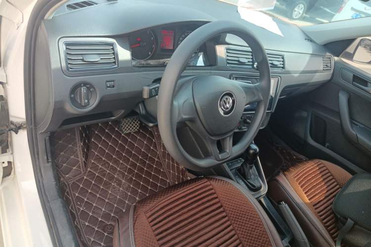 Used Volkswagen Santana 2019 1.5L Automatic Fashion Edition China VI Center Console