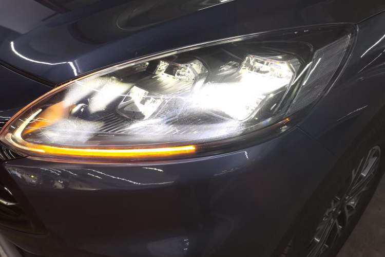 Used Ford Escape 2020 EcoBoost 245 Two-Wheel-Drive Titanium Edition