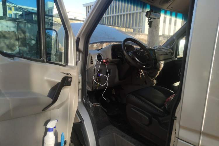 Used JAC Group Sunray 2019 1.9T Fuel-Efficient Platinum Edition 5-9 Seater Star Express Driver Seat